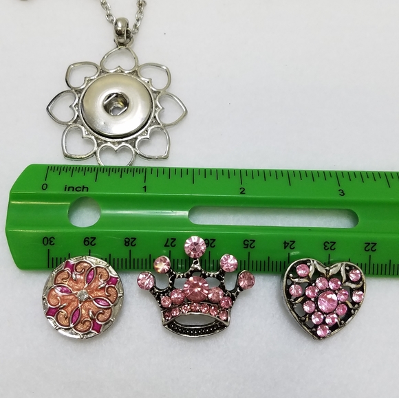 Silver Color Snap Jewelry Hearts All Around Pendant Necklace with 3 Snaps - Picture 2 of 7